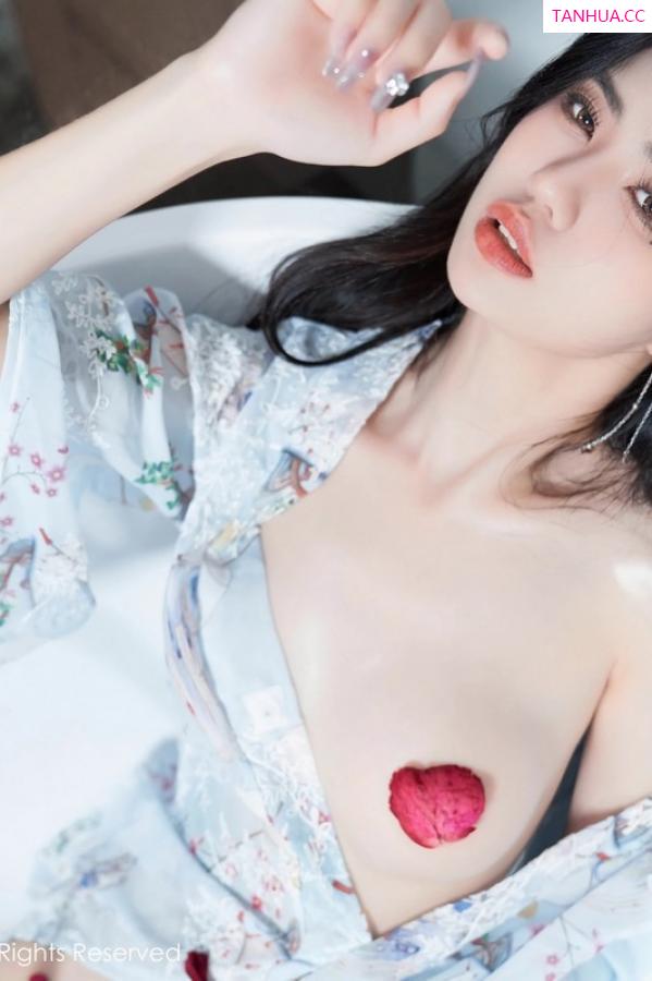 李浅浅  [XiuRen]高清写真图 2023.06.15 No.6924 浅浅Danny 丝袜美腿第75张图片
